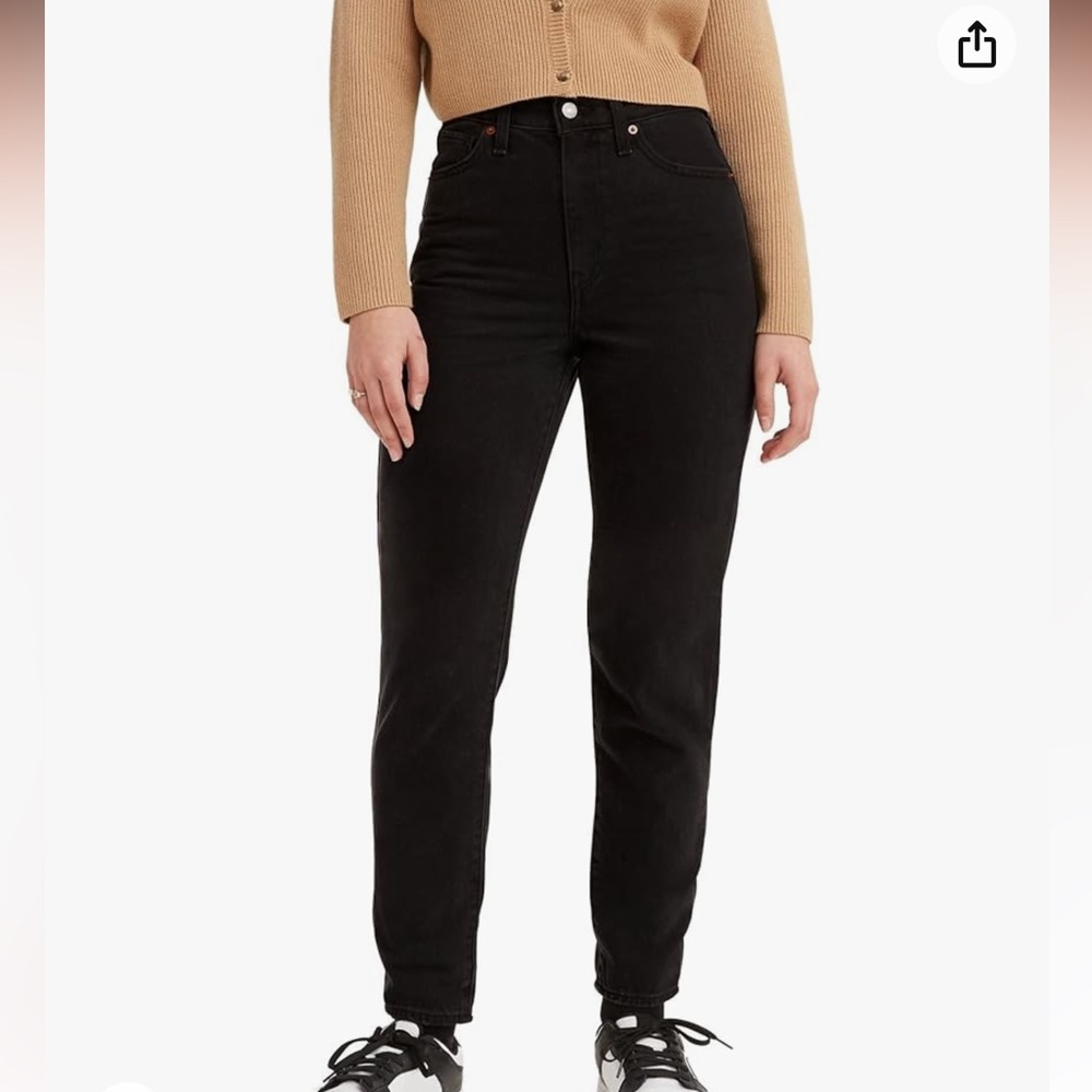 Levi’s High-Waisted Mom Jeans NEW